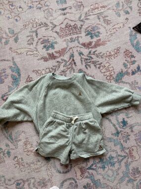 Gap Kids Neutral Green Sweatshirt and Shorts Set - Cozy Everyday Bottoms